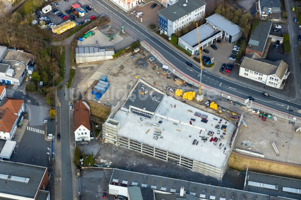 Luftaufnahme Arnsberg - Neubau - Baustelle im Gewerbegebiet zwischen der Straße Lange Wende und der Stembergstraße im Ortsteil Neheim in Arnsberg im Bundesland Nordrhein-Westfalen, Deutschland