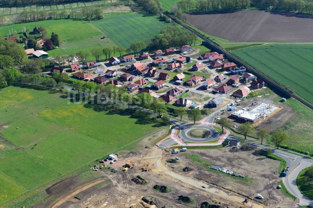 Stade aus der Vogelperspektive: Neubau- Baustelle Heidesiedlung Riensförde in Stade im Bundesland Niedersachsen, Deutschland