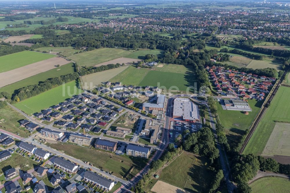 Luftbild Stade - Neubau- Baustelle Heidesiedlung mit Schulkomlex und Turnhalle Riensförde in Stade im Bundesland Niedersachsen, Deutschland