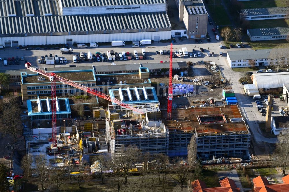 Luftbild Berlin - Neubau- Baustelle für ein Rehabilitationszentrum der Rehaklinik im Ortsteil Marzahn in Berlin, Deutschland