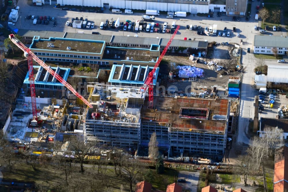 Luftaufnahme Berlin - Neubau- Baustelle für ein Rehabilitationszentrum der Rehaklinik im Ortsteil Marzahn in Berlin, Deutschland