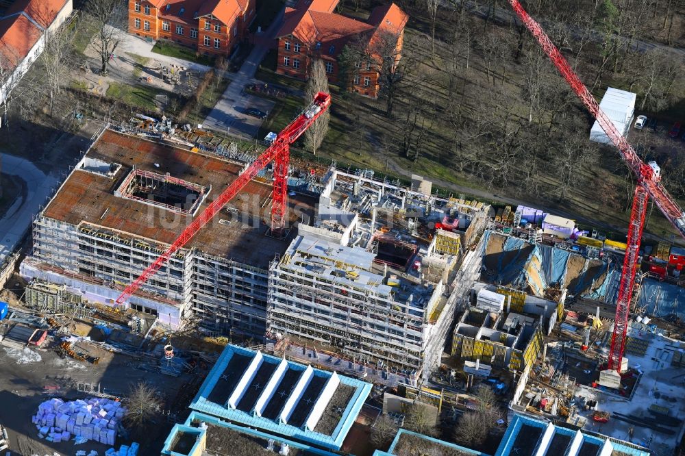 Berlin aus der Vogelperspektive: Neubau- Baustelle für ein Rehabilitationszentrum der Rehaklinik im Ortsteil Marzahn in Berlin, Deutschland