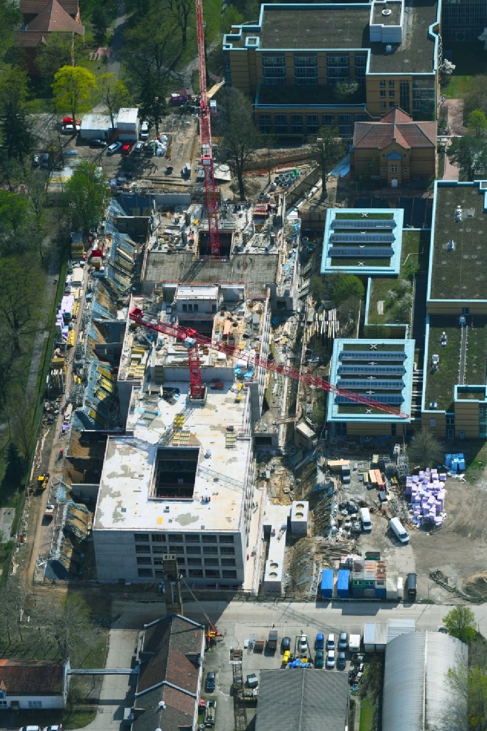 Berlin von oben - Neubau- Baustelle für ein Rehabilitationszentrum der Rehaklinik im Ortsteil Marzahn in Berlin, Deutschland