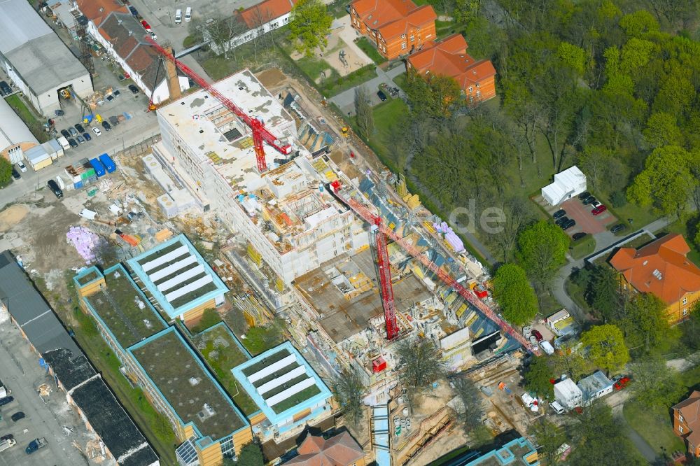 Berlin von oben - Neubau- Baustelle für ein Rehabilitationszentrum der Rehaklinik im Ortsteil Marzahn in Berlin, Deutschland