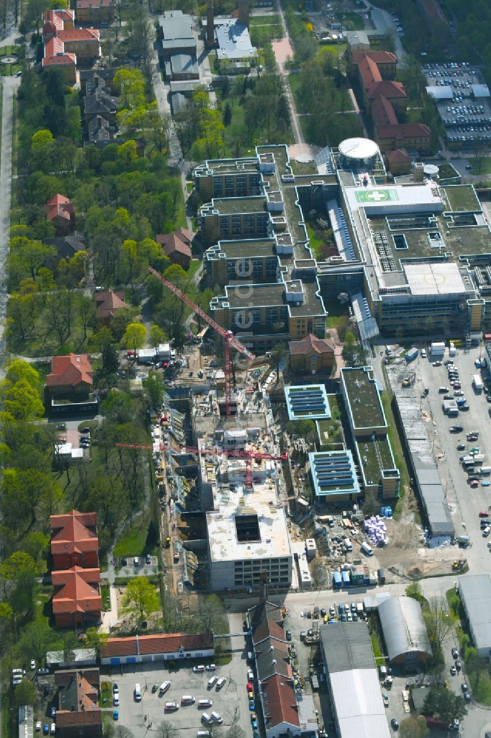 Luftbild Berlin - Neubau- Baustelle für ein Rehabilitationszentrum der Rehaklinik im Ortsteil Marzahn in Berlin, Deutschland