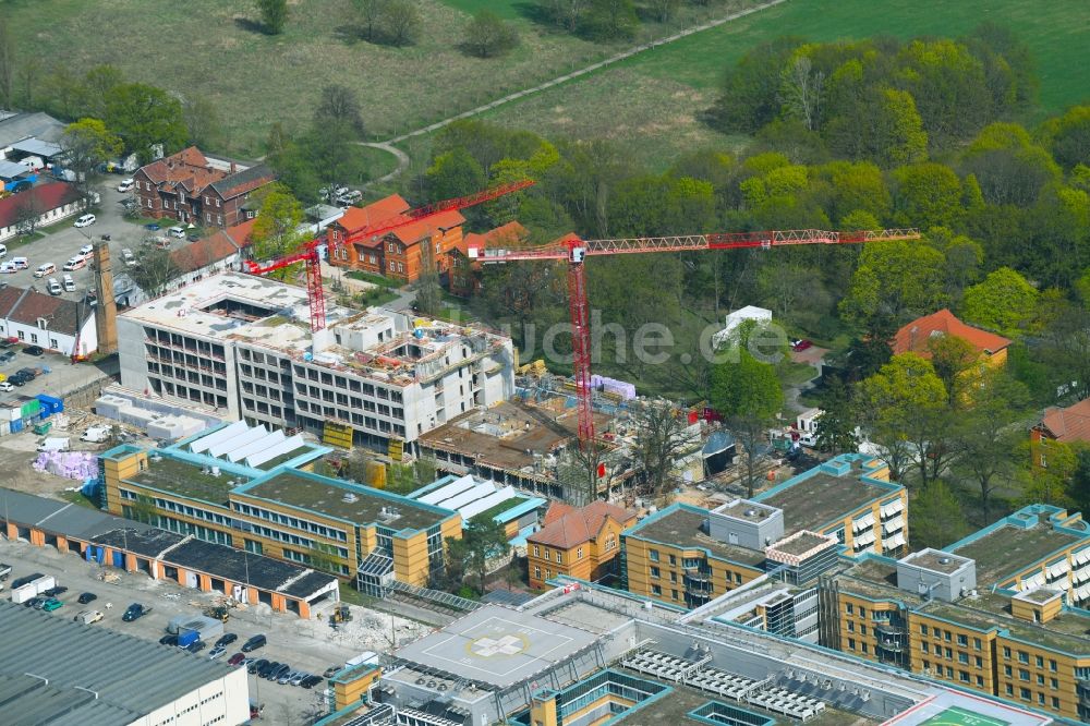 Luftbild Berlin - Neubau- Baustelle für ein Rehabilitationszentrum der Rehaklinik im Ortsteil Marzahn in Berlin, Deutschland