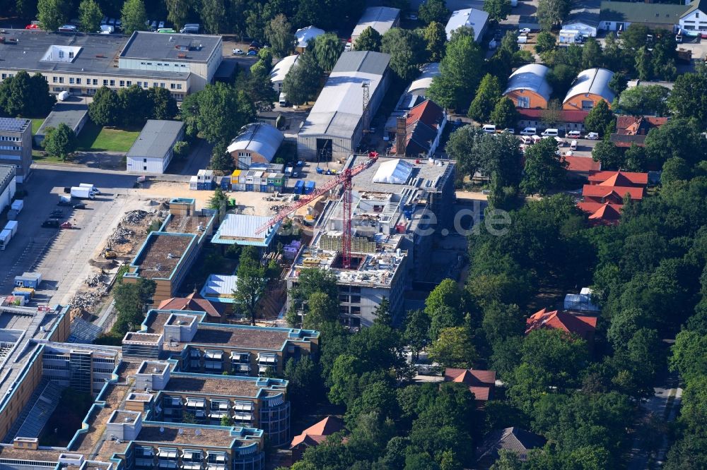 Luftbild Berlin - Neubau- Baustelle für ein Rehabilitationszentrum der Rehaklinik im Ortsteil Marzahn in Berlin, Deutschland