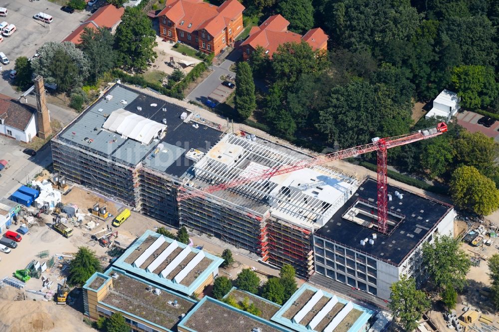 Luftbild Berlin - Neubau- Baustelle für ein Rehabilitationszentrum der Rehaklinik im Ortsteil Marzahn in Berlin, Deutschland