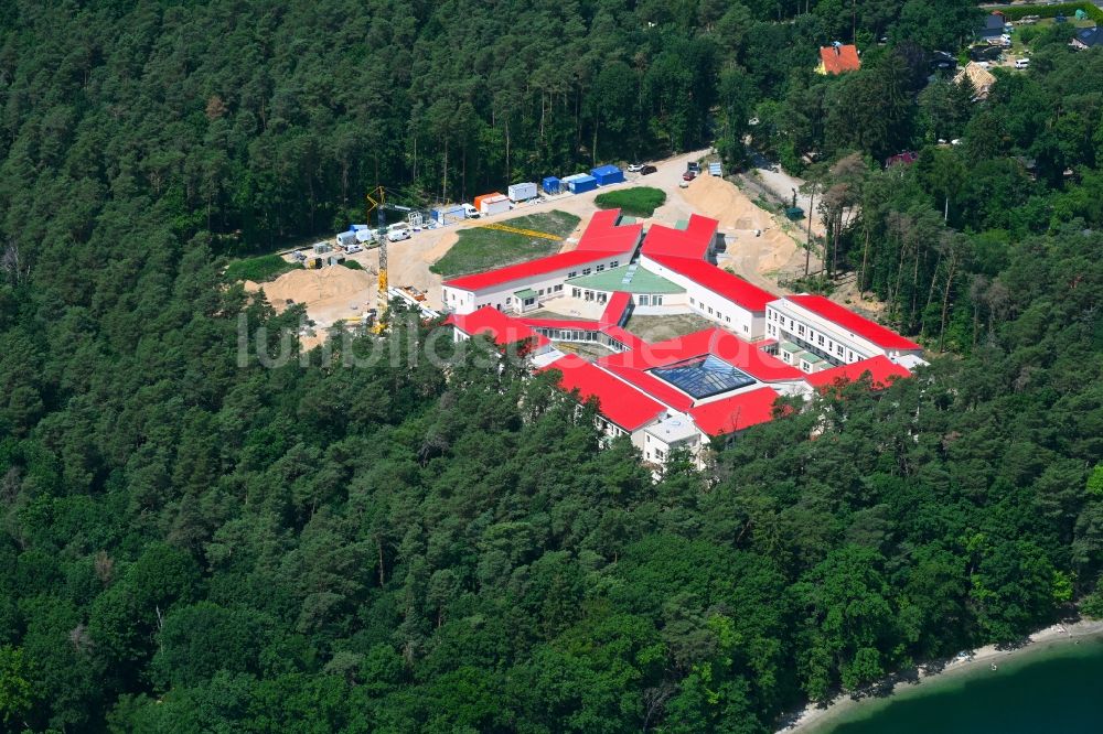 Luftbild Strausberg - Neubau- Baustelle für ein Rehabilitationszentrum der Rehaklinik in Strausberg im Bundesland Brandenburg, Deutschland