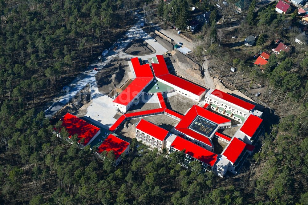 Strausberg aus der Vogelperspektive: Neubau- Baustelle für ein Rehabilitationszentrum der Rehaklinik in Strausberg im Bundesland Brandenburg, Deutschland