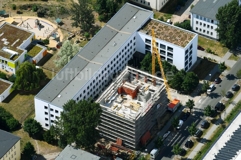 Berlin von oben - Neubau- Baustelle Verwaltungsgebäude der staatlichen Behörde Bundesagentur für Arbeit in Adlershof - Johannestal in Berlin, Deutschland