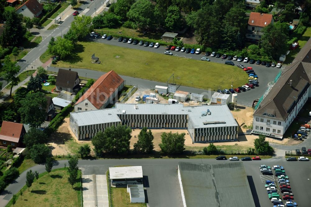 Luftbild Oranienburg - Neubau- Baustelle Verwaltungsgebäude der staatlichen Behörde Erweiterungsbau Finanzamt am Heinrich-Grüber-Platz in Oranienburg im Bundesland Brandenburg, Deutschland