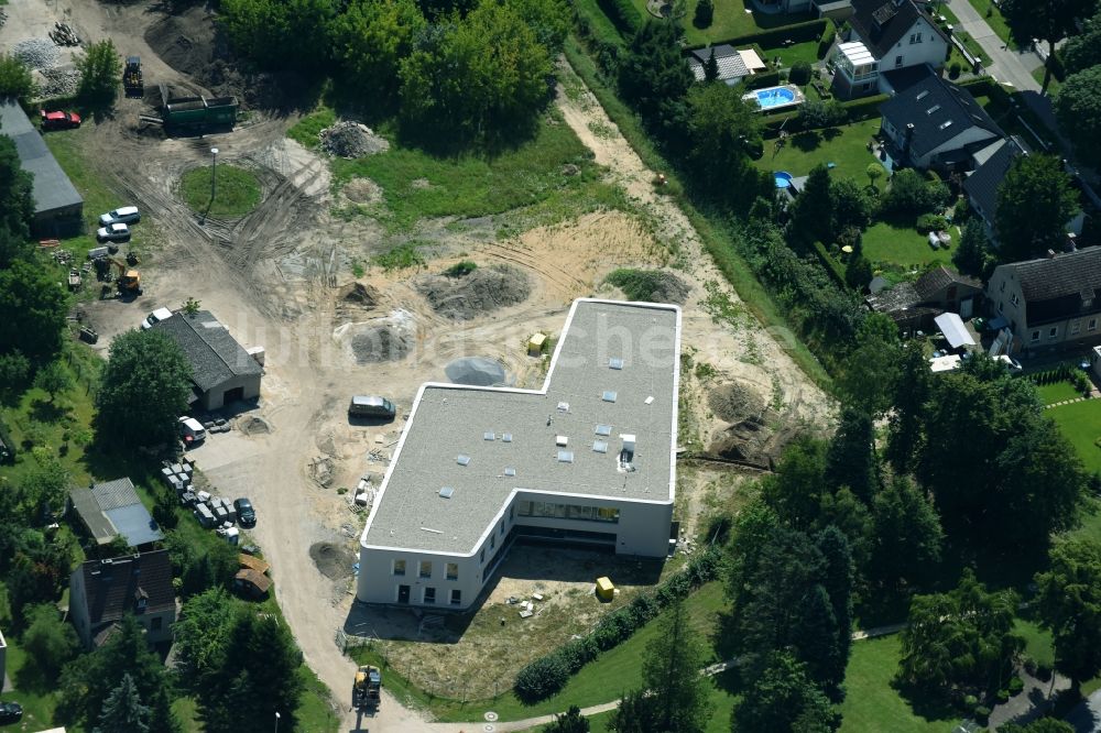 Fredersdorf-Vogelsdorf von oben - Neubau- Baustelle Verwaltungsgebäude der staatlichen Behörde Verwaltungsgebäudes der Gemeinde Fredersdorf-Vogelsdorf Am Rathaus im Ortsteil Fredersdorf in Fredersdorf-Vogelsdorf im Bundesland Brandenburg, Deutschland