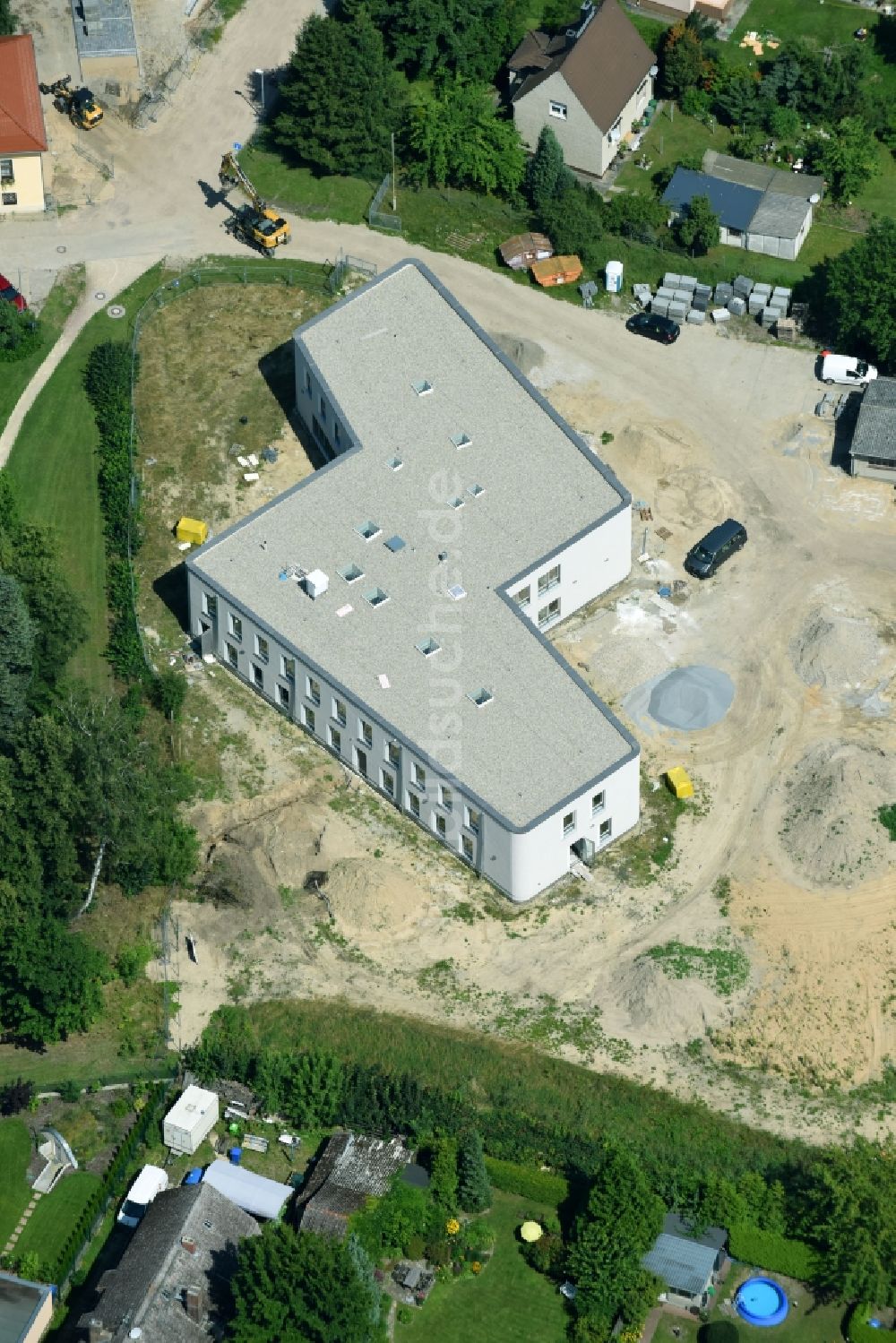 Fredersdorf-Vogelsdorf von oben - Neubau- Baustelle Verwaltungsgebäude der staatlichen Behörde Verwaltungsgebäudes der Gemeinde Fredersdorf-Vogelsdorf Am Rathaus im Ortsteil Fredersdorf in Fredersdorf-Vogelsdorf im Bundesland Brandenburg, Deutschland