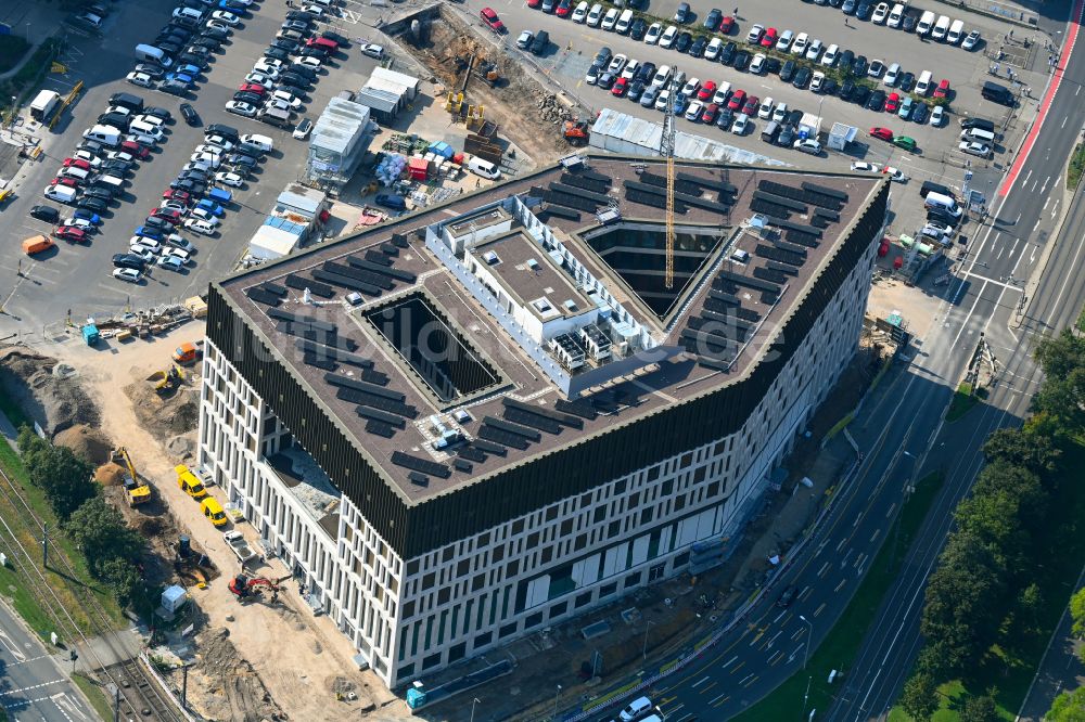 Luftaufnahme Dresden - Neubau- Baustelle Verwaltungsgebäude der staatlichen Behörde Verwaltungszentrum am Ferdinandplatz in Dresden im Bundesland Sachsen, Deutschland