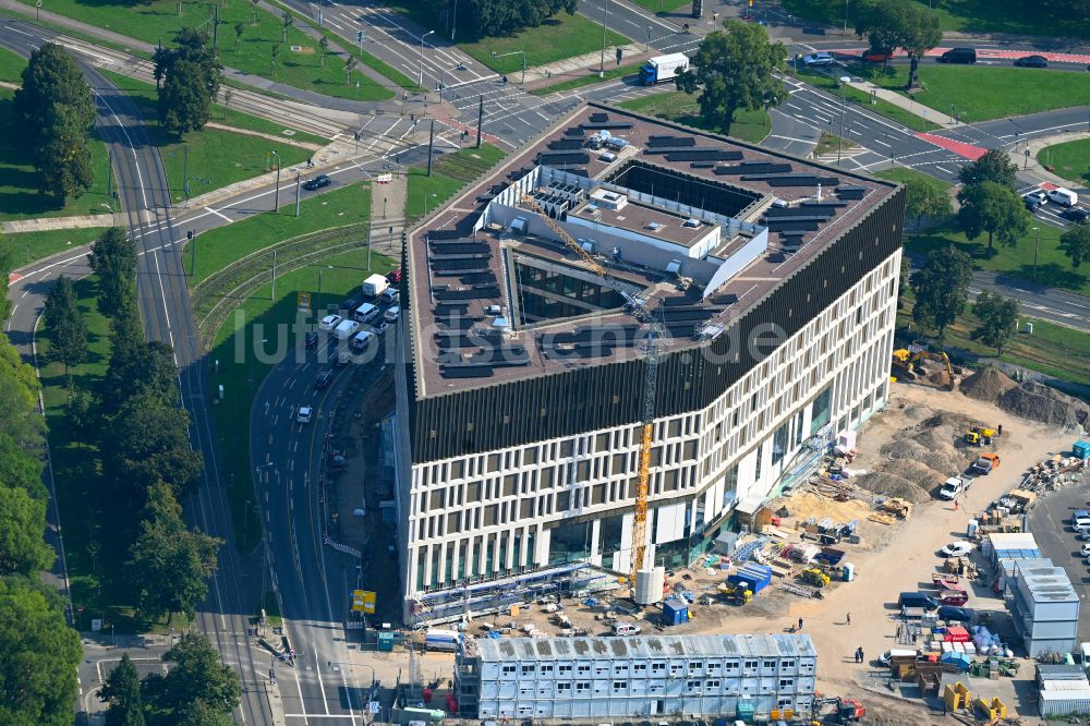 Luftaufnahme Dresden - Neubau- Baustelle Verwaltungsgebäude der staatlichen Behörde Verwaltungszentrum am Ferdinandplatz in Dresden im Bundesland Sachsen, Deutschland