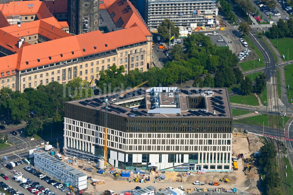 Dresden aus der Vogelperspektive: Neubau- Baustelle Verwaltungsgebäude der staatlichen Behörde Verwaltungszentrum am Ferdinandplatz in Dresden im Bundesland Sachsen, Deutschland