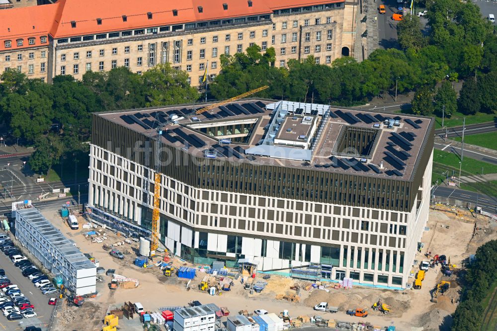 Luftaufnahme Dresden - Neubau- Baustelle Verwaltungsgebäude der staatlichen Behörde Verwaltungszentrum am Ferdinandplatz in Dresden im Bundesland Sachsen, Deutschland