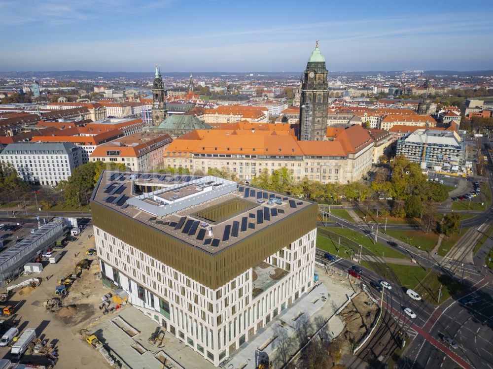 Dresden von oben - Neubau- Baustelle Verwaltungsgebäude der staatlichen Behörde Verwaltungszentrum am Ferdinandplatz in Dresden im Bundesland Sachsen, Deutschland