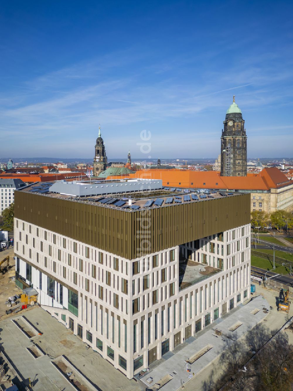 Luftaufnahme Dresden - Neubau- Baustelle Verwaltungsgebäude der staatlichen Behörde Verwaltungszentrum am Ferdinandplatz in Dresden im Bundesland Sachsen, Deutschland