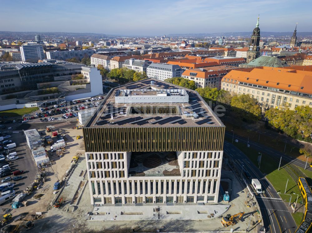 Dresden aus der Vogelperspektive: Neubau- Baustelle Verwaltungsgebäude der staatlichen Behörde Verwaltungszentrum am Ferdinandplatz in Dresden im Bundesland Sachsen, Deutschland