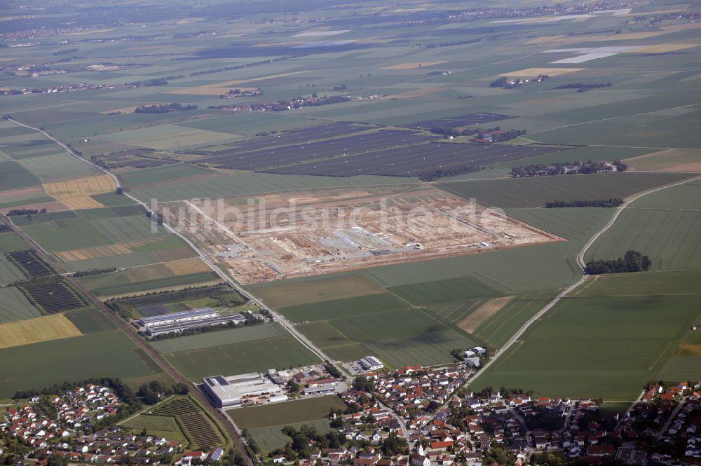 Irlbach von oben - Neubau - Baustelle des Werksgelande - Batteriewerk in Irlbach im Bundesland Bayern, Deutschland