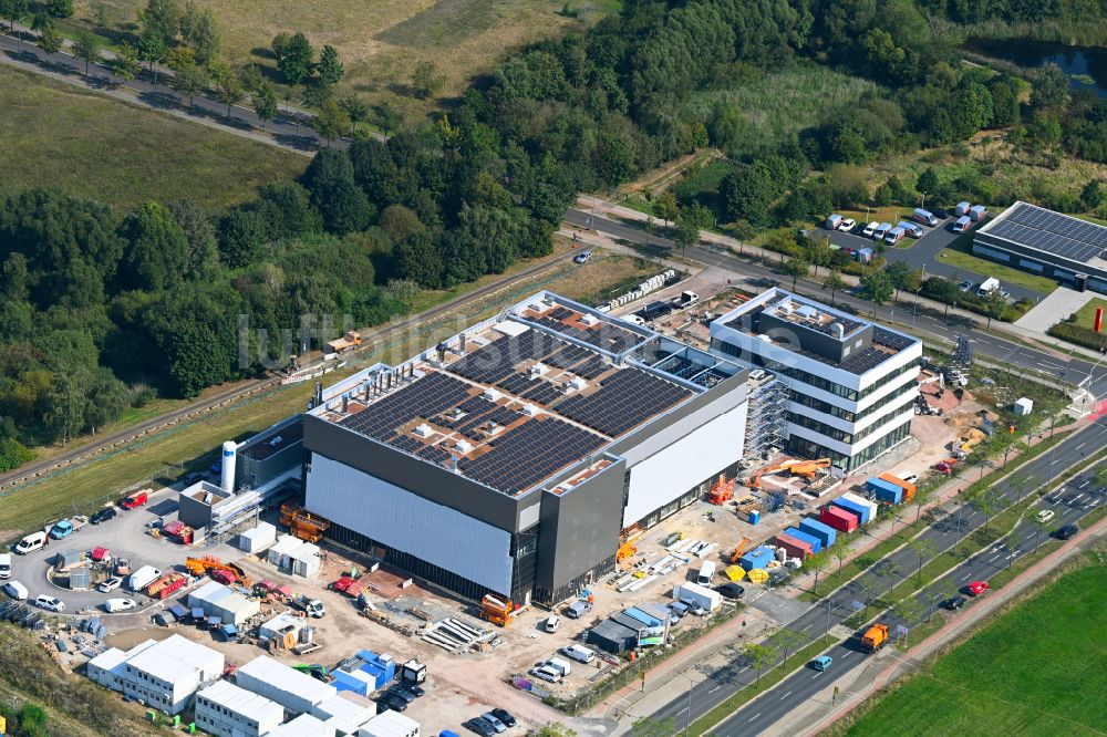 Luftbild Dresden - Neubau - Baustelle des Werksgelände Jenoptik Optical Sytems in Dresden im Bundesland Sachsen, Deutschland