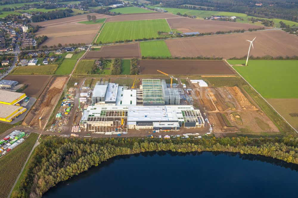 Luftbild Weeze - Neubau - Baustelle des Werksgelände zur Produktion von Schwerwellpappe in Weeze im Bundesland Nordrhein-Westfalen, Deutschland