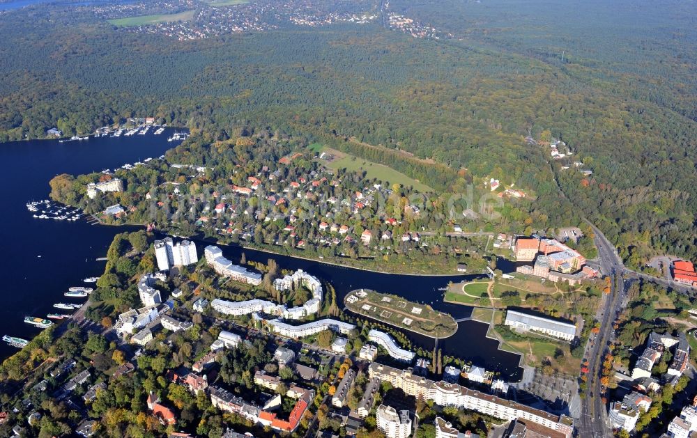 Luftaufnahme Berlin - Neubau- Baustelle zum Wohngebiet der Mehrfamilienhaussiedlung am Tegeler Hafen im Ortsteil Reinickendorf in Berlin, Deutschland