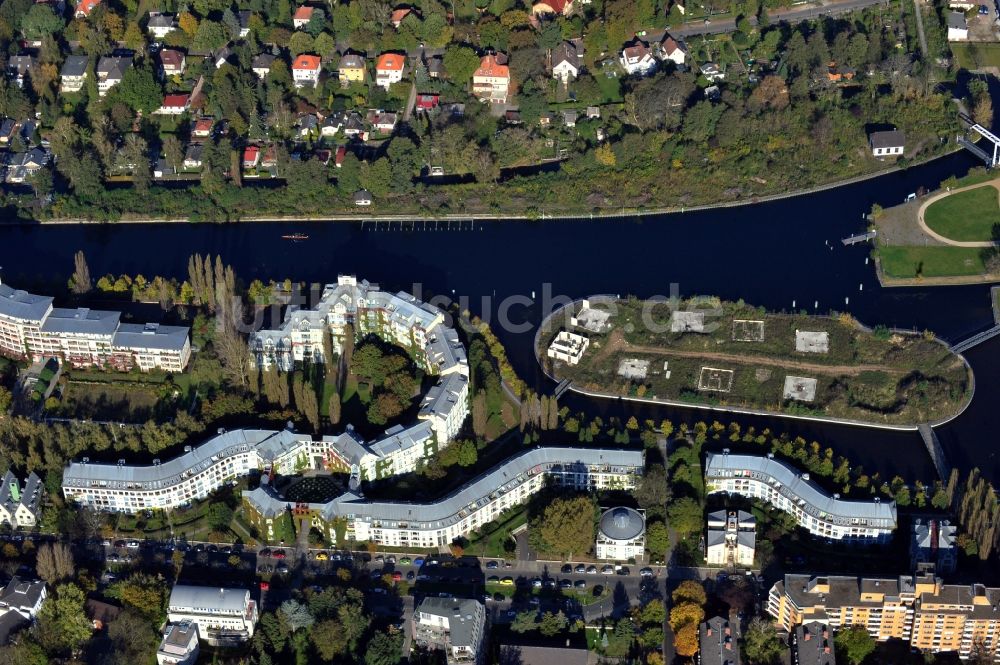 Berlin aus der Vogelperspektive: Neubau- Baustelle zum Wohngebiet der Mehrfamilienhaussiedlung am Tegeler Hafen im Ortsteil Reinickendorf in Berlin, Deutschland