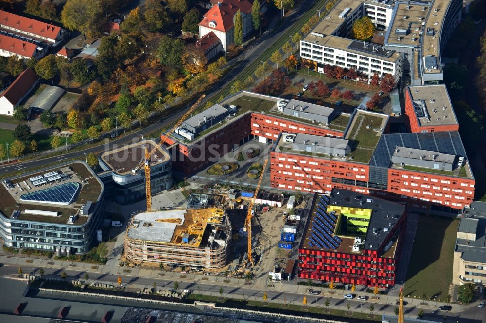 Leipzig aus der Vogelperspektive: Neubau des BioCube der Leipziger Gewerbehof Gesellschaft an der BIO CITY LEIPZIG am Areal des Alten Messegelände Leipzig im Bundesland Sachsen