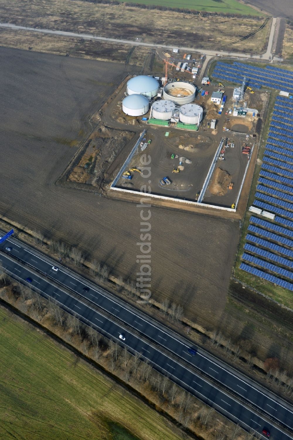 Luftbild Oberkrämer - Neubau einer Biogas - Anlage am Solarpark am Veltener Weg in Oberkrämer im Bundesland Brandenburg