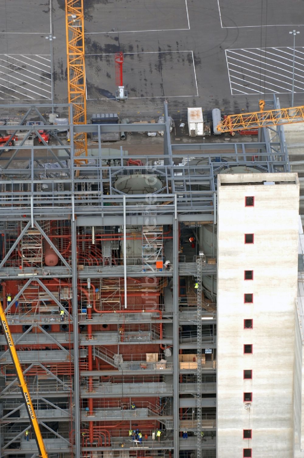 Luftbild Eisenhüttenstadt - Neubau des Blockheizkraftwerk - regionalen Heizkraftwerkes der Propower GmbH in Eisenhüttenstadt im Bundesland Brandenburg, Deutschland