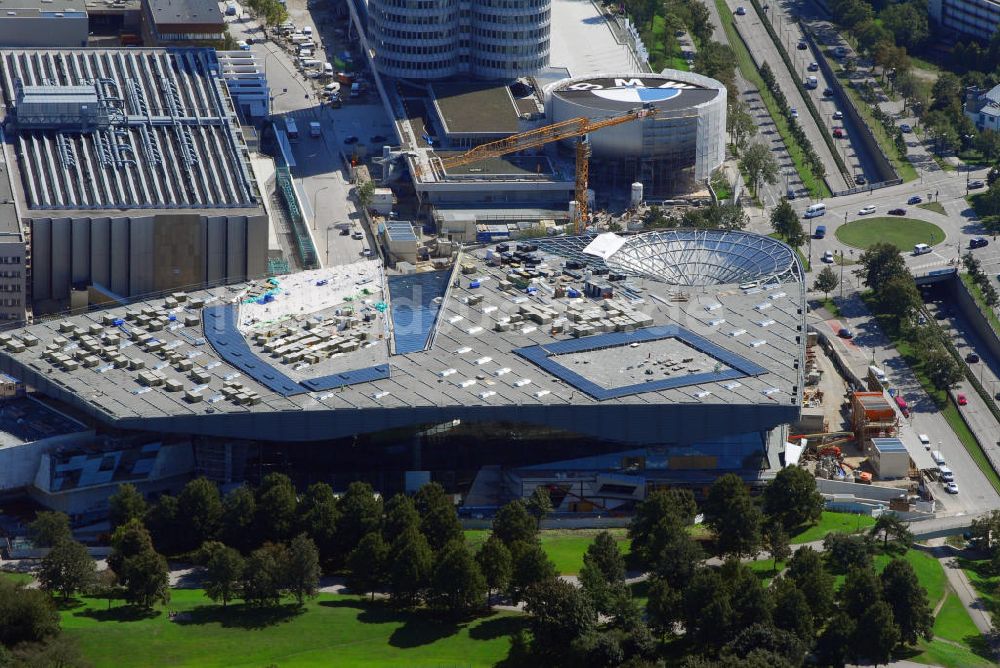 Luftaufnahme München - Neubau der BMW Welt in München