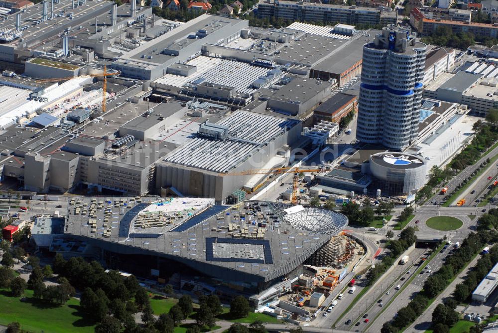 München aus der Vogelperspektive: Neubau der BMW Welt in München