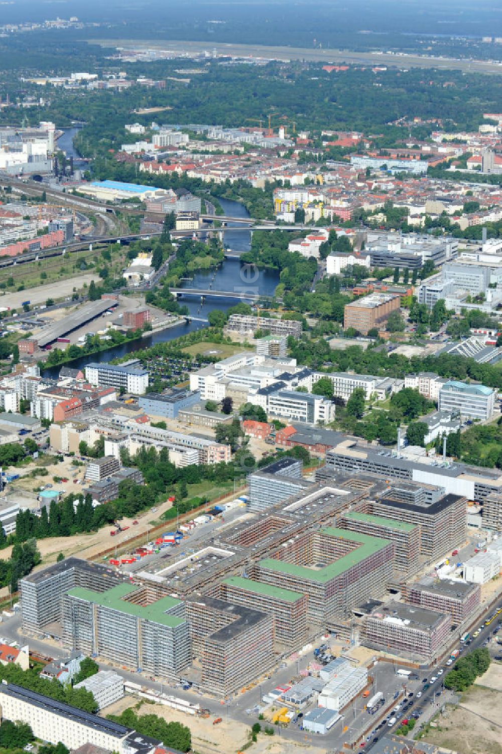 Luftaufnahme Berlin Mitte - Neubau der BND-Zentrale in Berlin-Mitte an der Chausseestraße