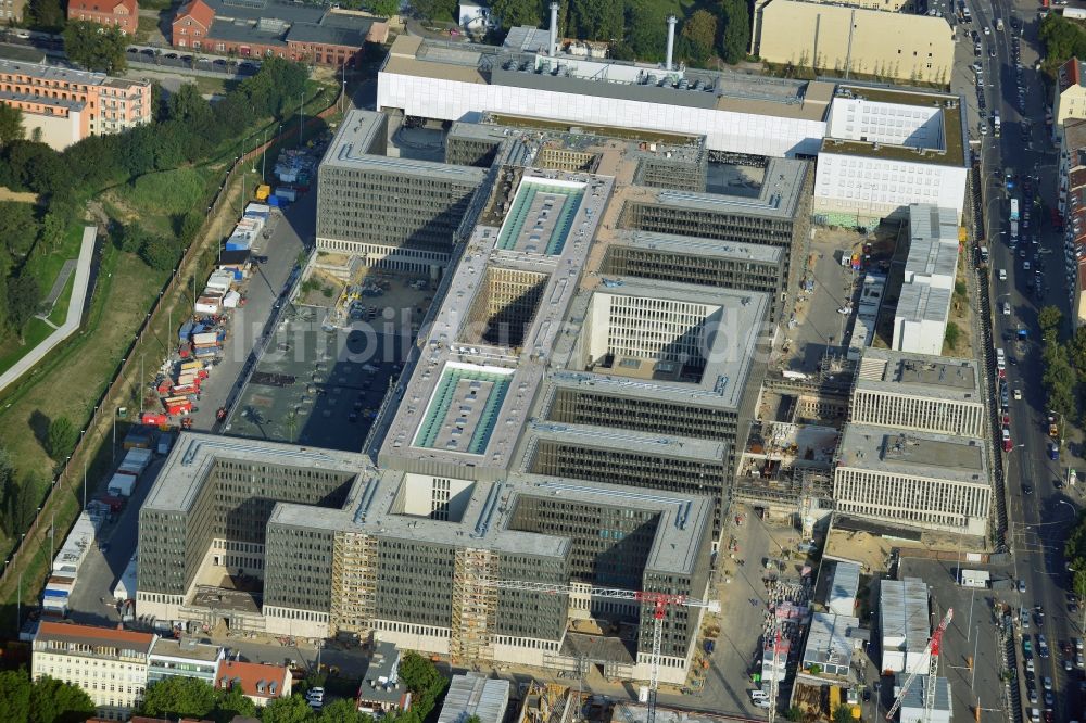 Luftaufnahme Berlin - Neubau der BND-Zentrale in Berlin-Mitte an der Chausseestraße in der Hauptstadt