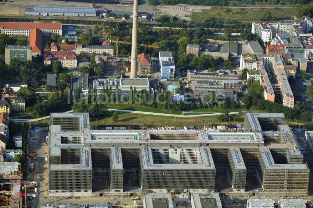 Berlin aus der Vogelperspektive: Neubau der BND-Zentrale in Berlin-Mitte an der Chausseestraße in der Hauptstadt