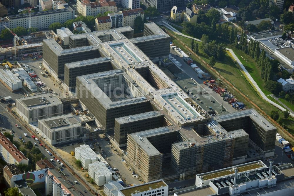 Luftbild Berlin - Neubau der BND-Zentrale in Berlin-Mitte an der Chausseestraße in der Hauptstadt