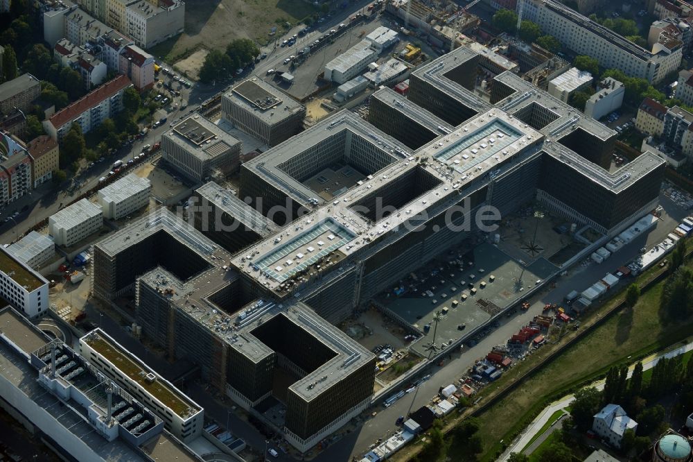 Berlin aus der Vogelperspektive: Neubau der BND-Zentrale in Berlin-Mitte an der Chausseestraße in der Hauptstadt