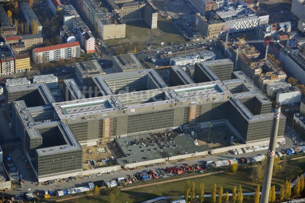 Berlin von oben - Neubau der BND-Zentrale in Berlin-Mitte an der Chausseestraße in der Hauptstadt Berlin