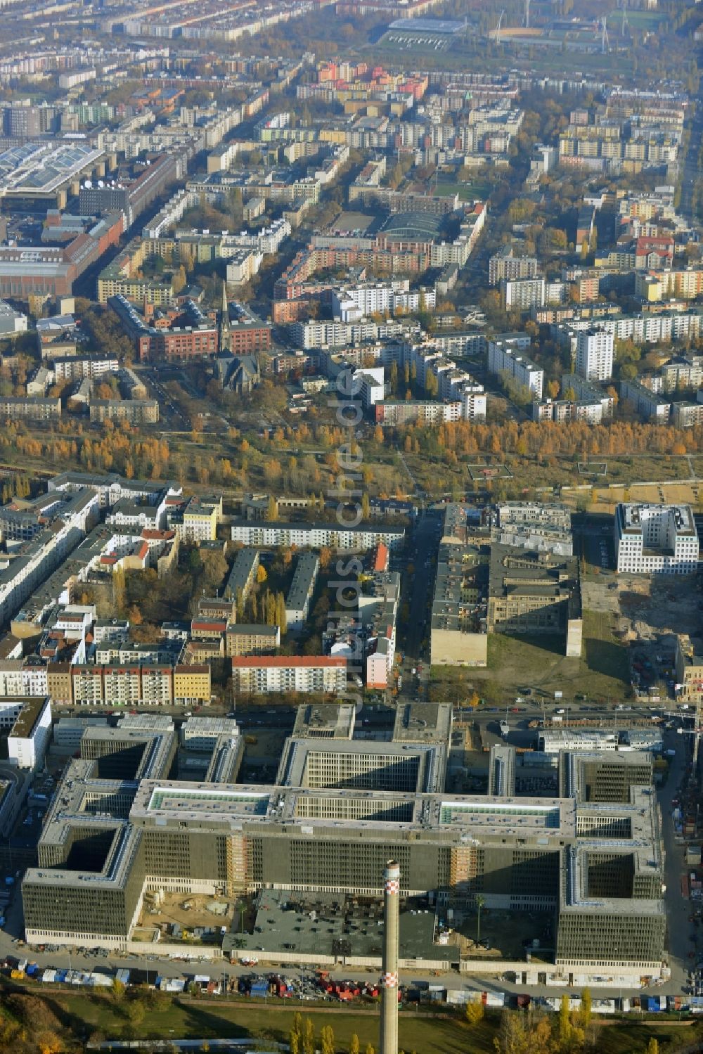 Berlin von oben - Neubau der BND-Zentrale in Berlin-Mitte an der Chausseestraße in der Hauptstadt Berlin