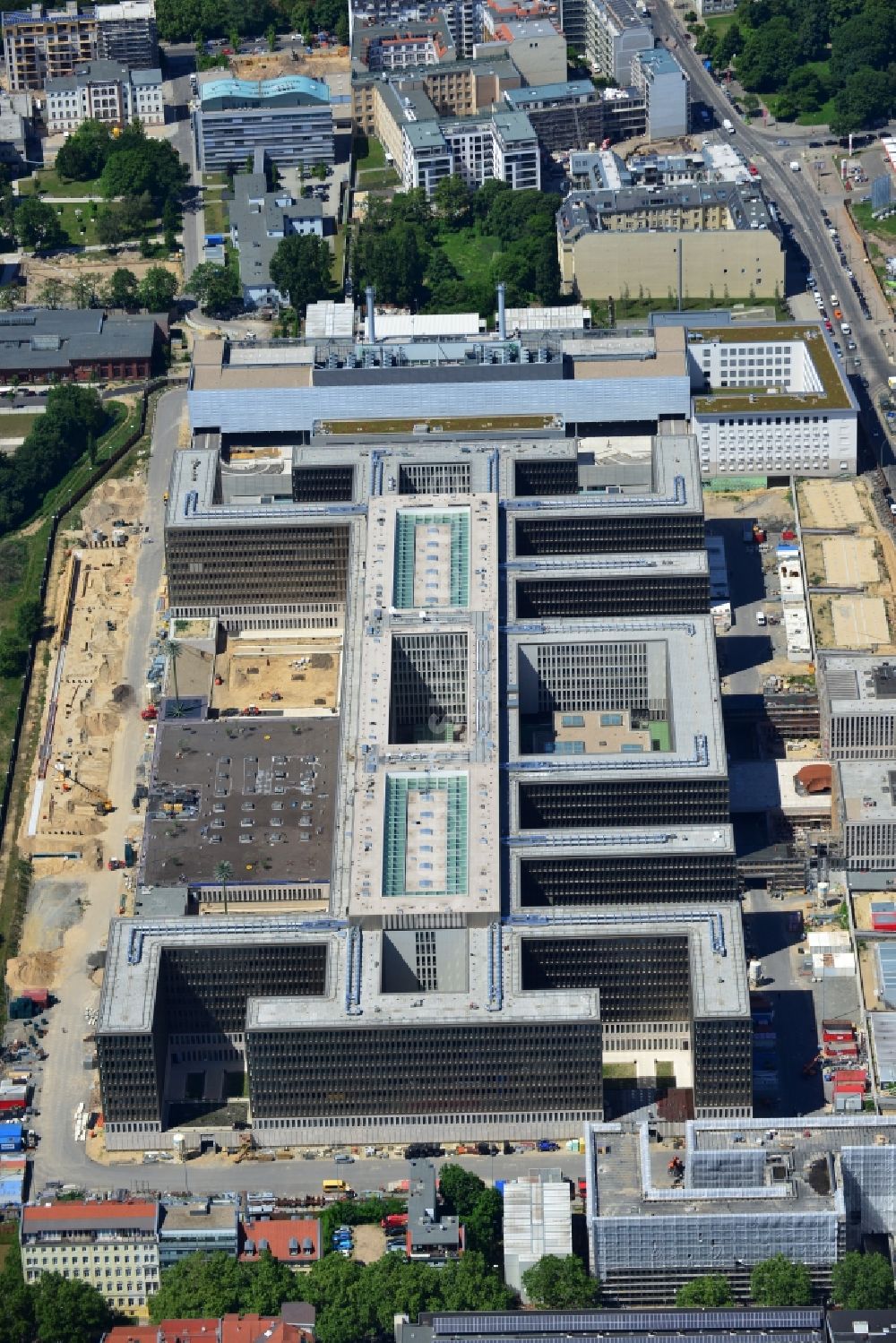 Luftaufnahme Berlin - Neubau der BND-Zentrale in Berlin-Mitte an der Chausseestraße in der Hauptstadt Berlin