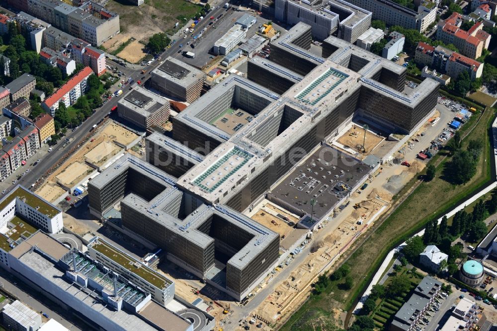 Berlin aus der Vogelperspektive: Neubau der BND-Zentrale in Berlin-Mitte an der Chausseestraße in der Hauptstadt Berlin