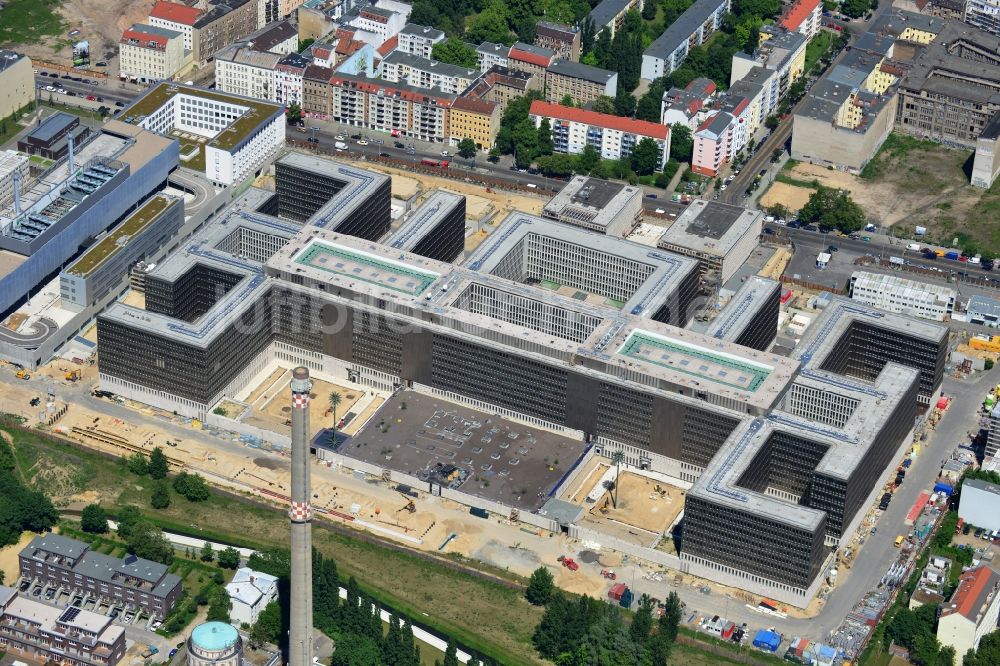 Berlin von oben - Neubau der BND-Zentrale in Berlin-Mitte an der Chausseestraße in der Hauptstadt Berlin