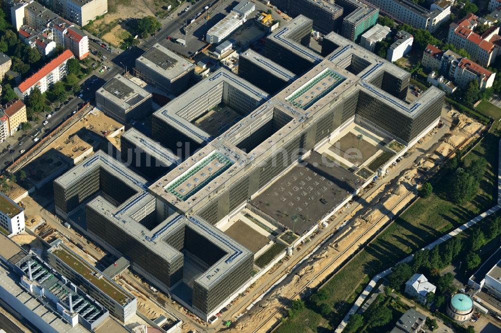 Berlin aus der Vogelperspektive: Neubau der BND-Zentrale in Berlin-Mitte an der Chausseestraße in der Hauptstadt Berlin