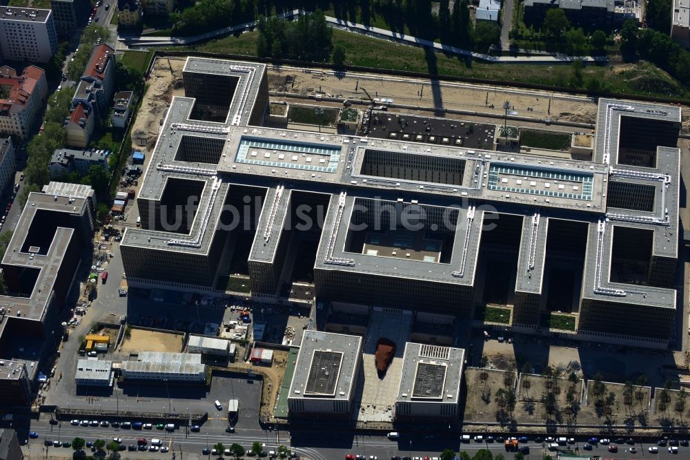 Luftbild Berlin - Neubau der BND-Zentrale in Berlin-Mitte an der Chausseestraße in der Hauptstadt Berlin