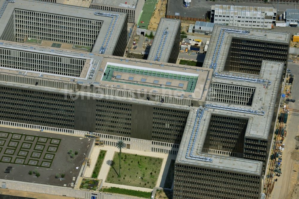 Luftaufnahme Berlin - Neubau der BND-Zentrale in Berlin-Mitte an der Chausseestraße in der Hauptstadt Berlin