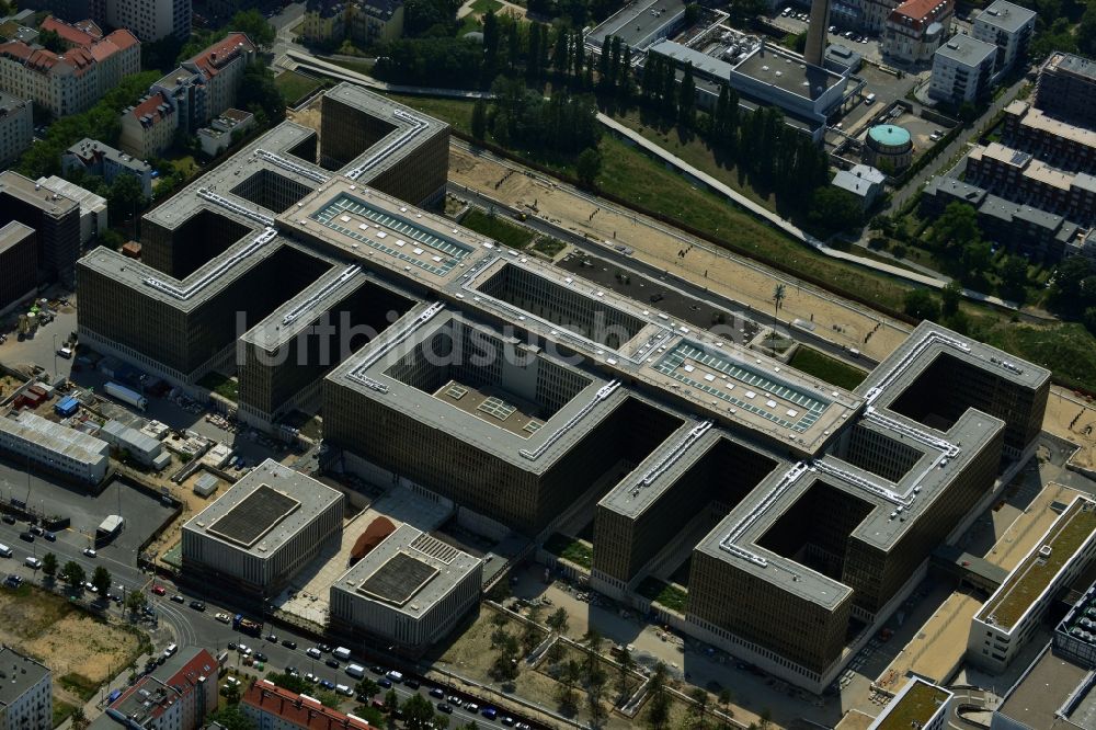 Luftaufnahme Berlin - Neubau der BND-Zentrale in Berlin-Mitte an der Chausseestraße in der Hauptstadt Berlin