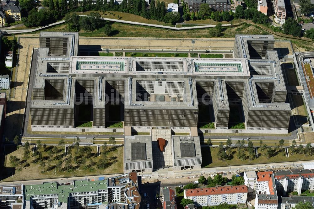 Berlin aus der Vogelperspektive: Neubau der BND-Zentrale in Berlin-Mitte an der Chausseestraße in der Hauptstadt Berlin